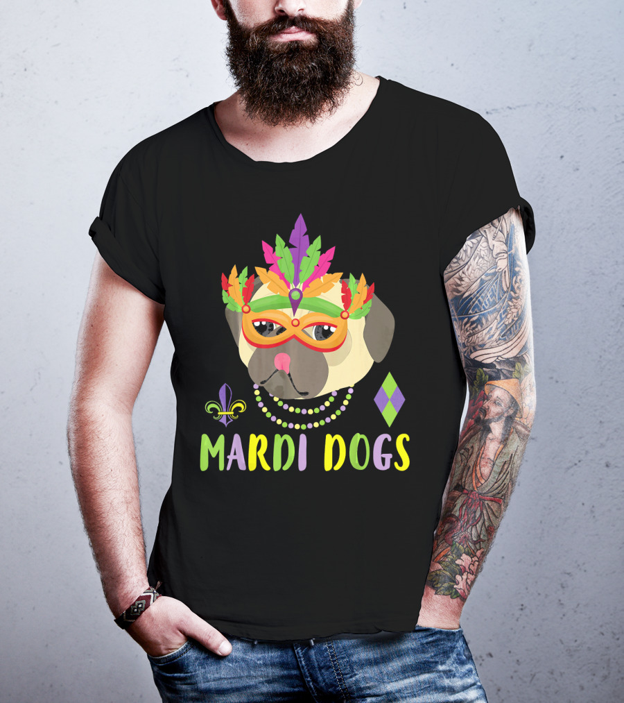Pug Dog Mardi Gras Beads Mask Fleur De Lis Mardi Dogs Masquerade Costume T-Shirt