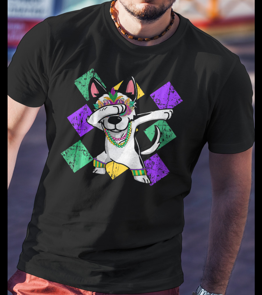 Funny Husky Dabbing In Colorful Mardi Gras Mask With Beads And Festive Diamonds T-Shirt