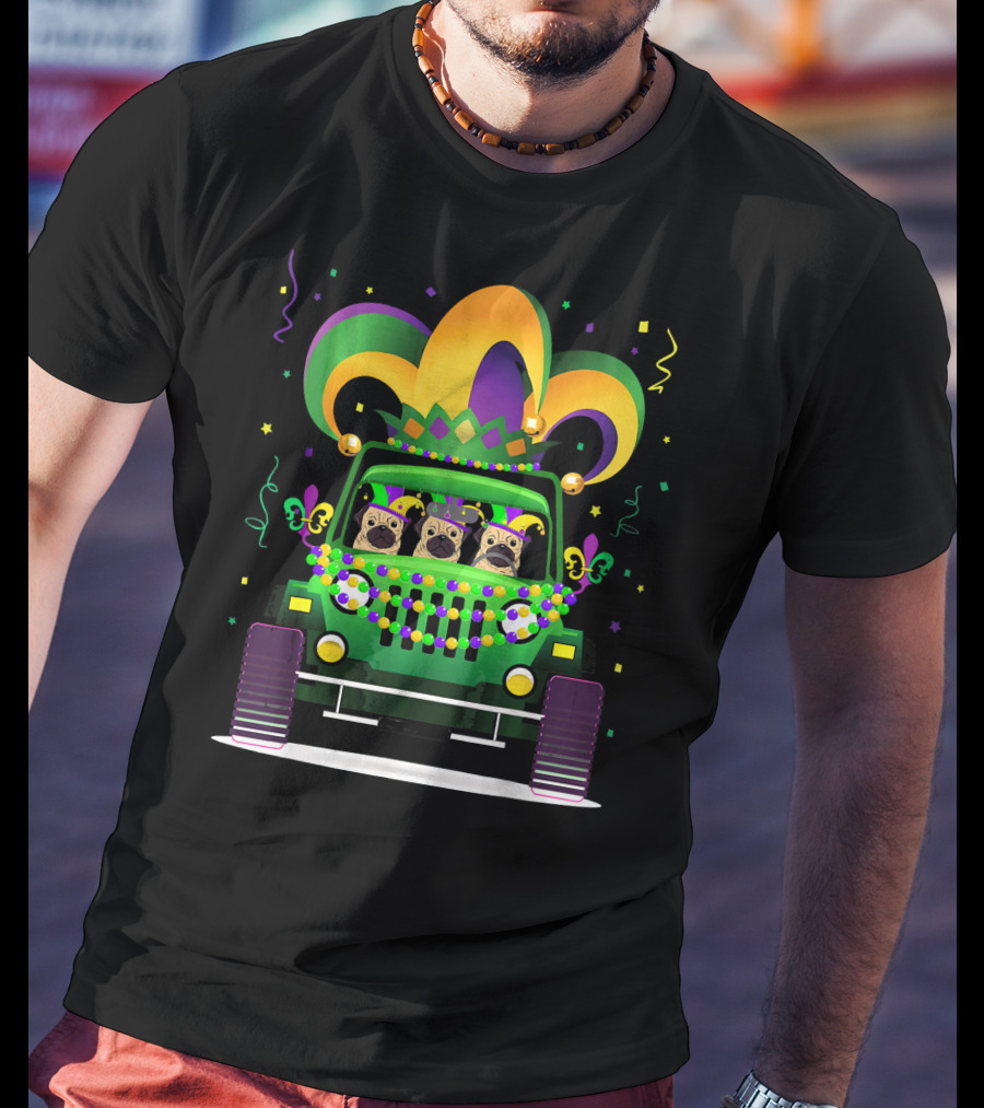 Funny Pug Trio In Jeep With Mardi Gras Jester Hat And Beads T-Shirt