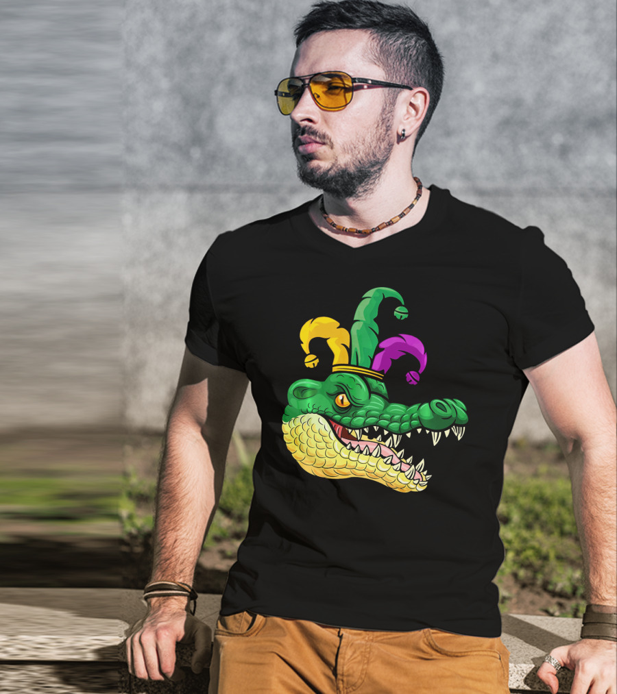Alligator Head Mardi Gras Jester Hat Gator Clown T-Shirt