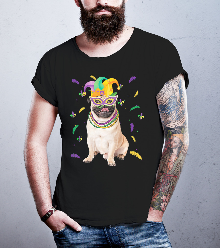 Mardi Gras Pug With Beads And Jester Mask T-Shirt