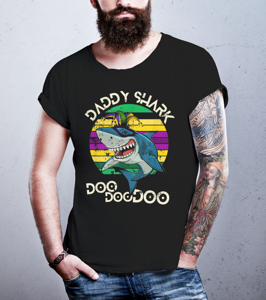 Daddy Shark Doo Doo Mardi Gras Jester Hat Retro Stripes T-Shirt