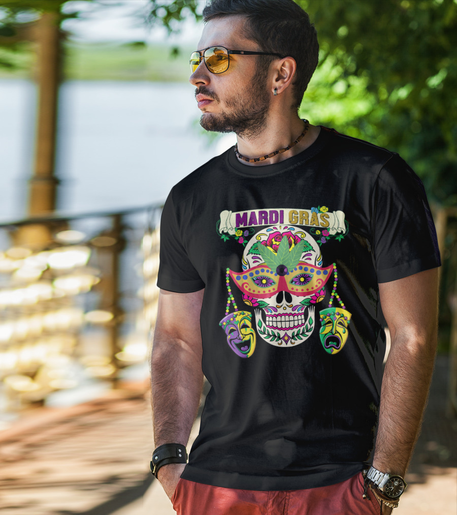 MARDI GRAS Skull Mask Comedy Tragedy New Orlea T-Shirt