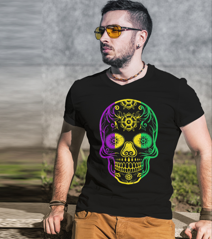 Mardi Gras Skull In Vibrant Purple Green And Yellow Fat Tuesday Colors T-Shirt
