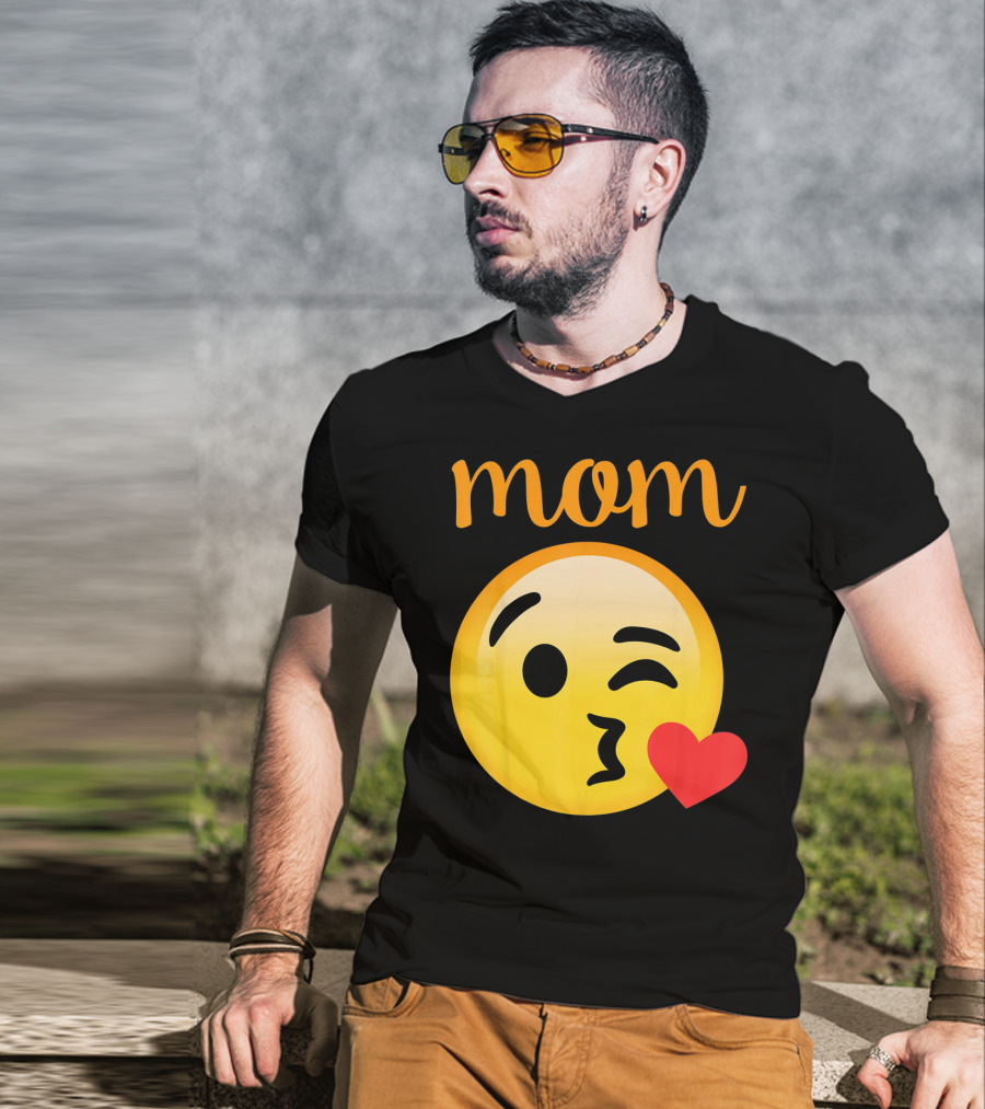 Mom Kissing Emoji Heart Kiss Emoji T-Shirt