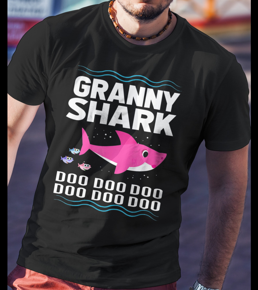 Granny Shark Doo Doo Doo Doo Pink Funny Baby Shark T-Shirt