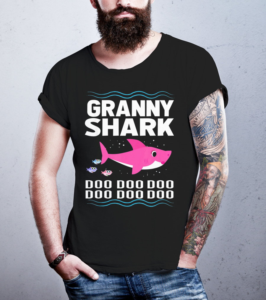 Granny Shark Doo Doo Doo Doo Pink Funny Baby Shark T-Shirt