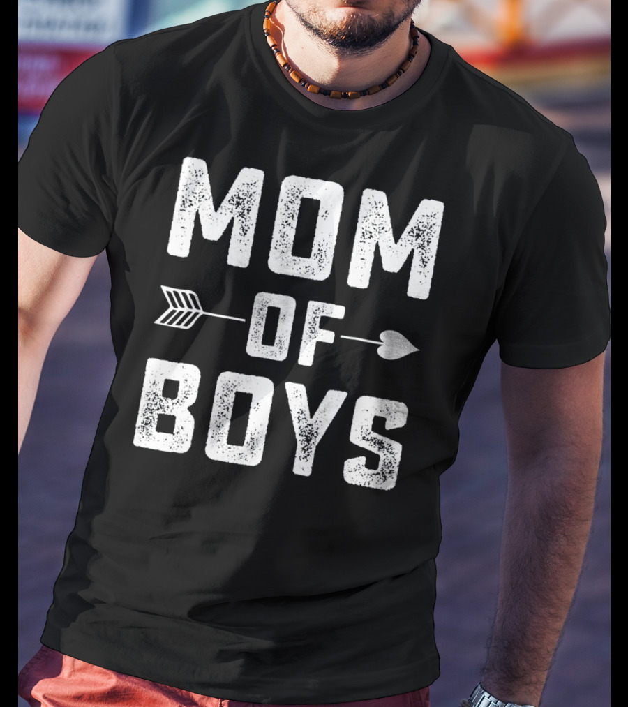 MOM OF BOYS Arrows Heart Rustic T-Shirt