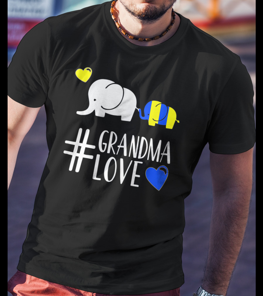 Grandma Love Autism Awareness Cute Elephants Hearts T-Shirt