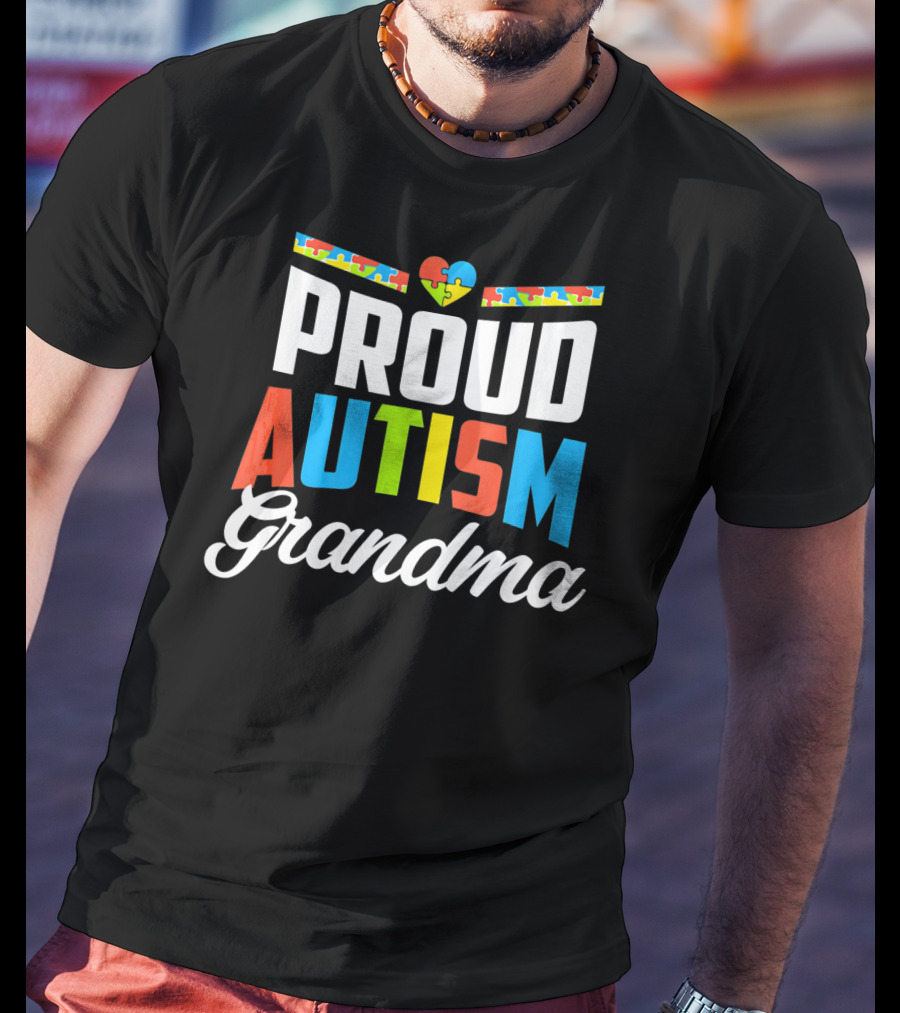 Proud Autism Grandma Puzzle Heart Awareness Support T-Shirt