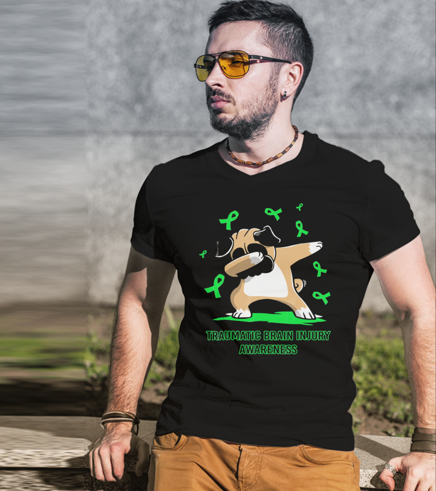 Traumatic Brain Injury Awareness Dabbing Pug Dog With Green Ribbons T-Shirt