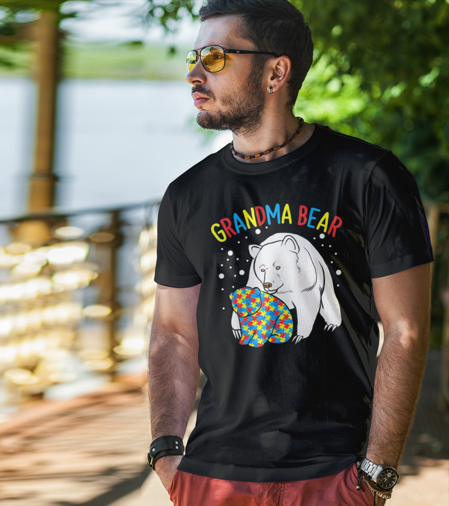 Grandma Bear Autism Puzzle Pattern Hugging Cubs T-Shirt