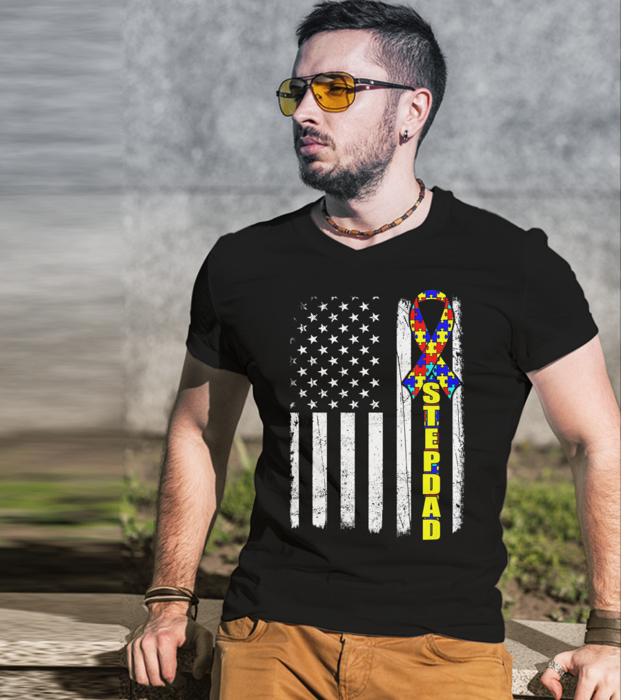 Stepdad Autism Awareness Puzzle Ribbon American Flag T-Shirt