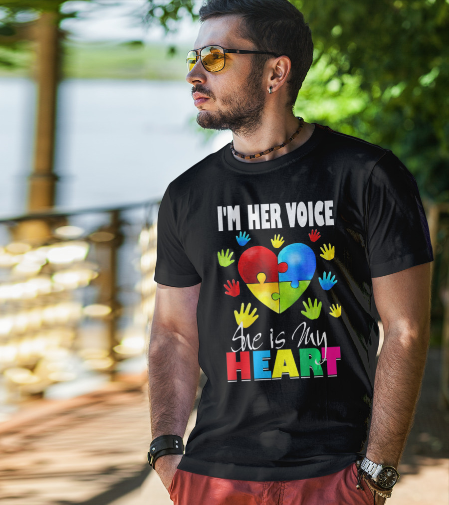 I'm Her Voice She Is My Heart Autism Awareness Puzzle Hands T-Shirt