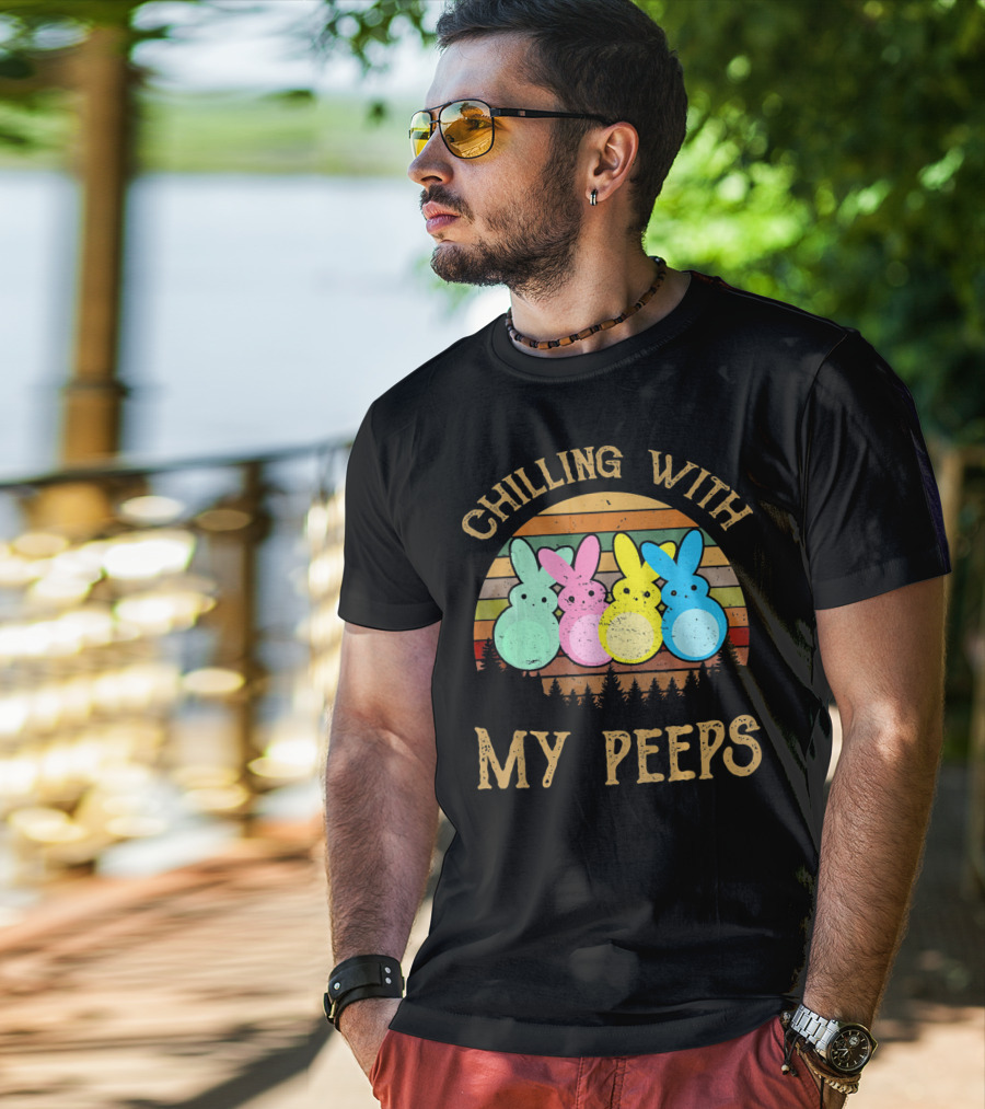 Chilling With My Peeps Vintage Easter Bun Bunnies Retro Sunset Stripes T-Shirt
