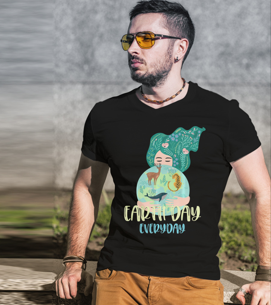 EARTH DAY EVERYDAY For Girls With Nature And Wildlife Elements T-Shirt