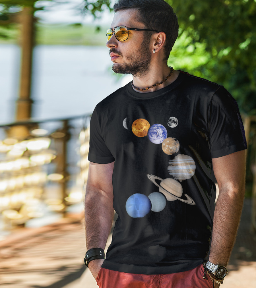Planet Solar System Earth Moon Sun Mars Jupiter Saturn Neptune Uranus T-Shirt