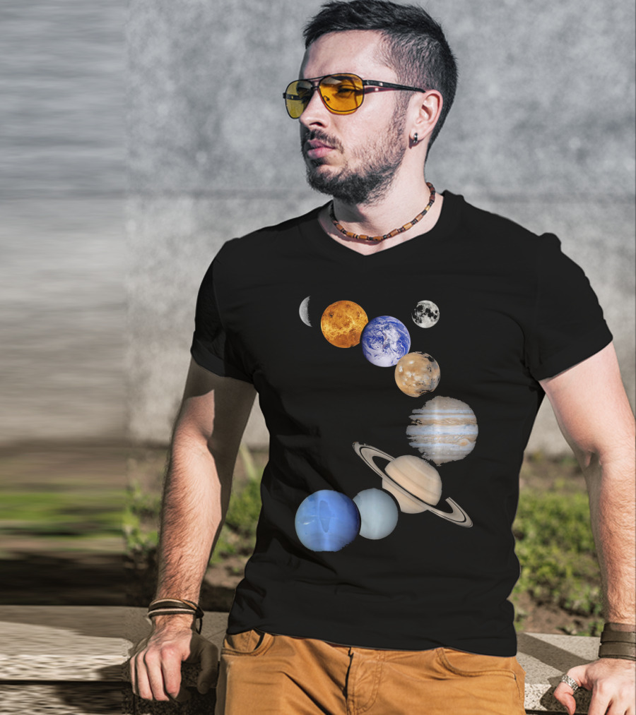Planet Solar System Earth Moon Sun Mars Jupiter Saturn Neptune Uranus T-Shirt