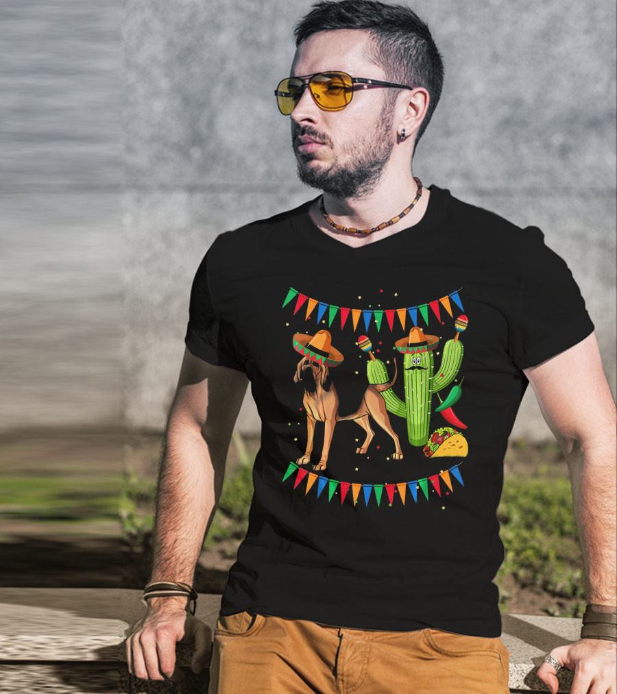 Sombrero Bloodhound Dog Cactus Taco Mexico Cinco De Mayo T-Shirt