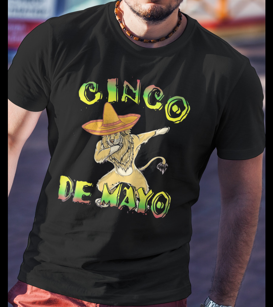 Cinco De Mayo King Of The Jungle Dabbing Lion With Sombrero T-Shirt