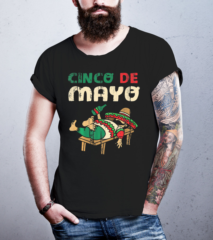 Cinco De Mayo Festive Celebration Sombrero And Poncho T-Shirt