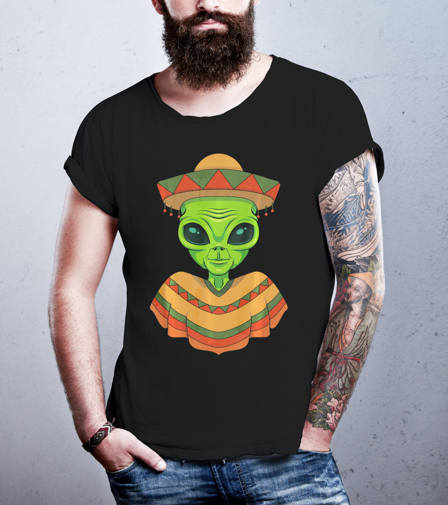 Cinco De Mayo Green Alien Wearing Sombrero And Poncho T-Shirt