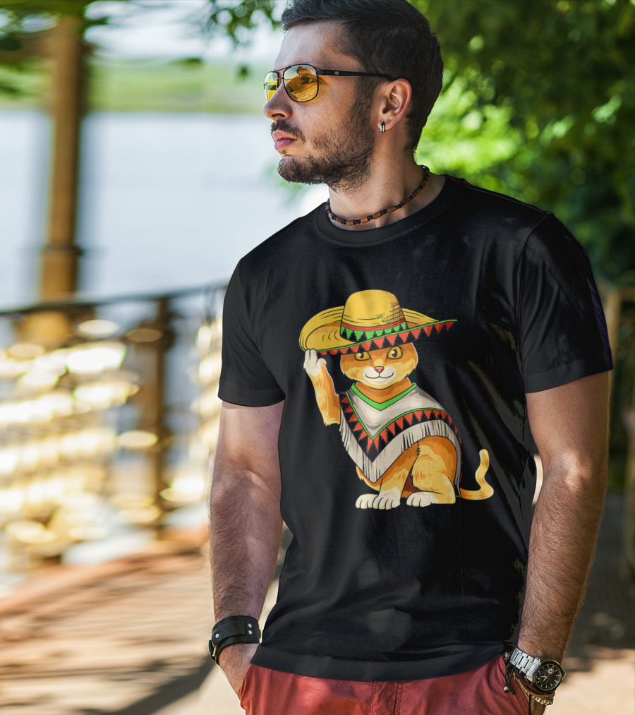 Mexican Cat Cinco De Mayo Cat Poncho Sombrero Fiesta T-Shirt