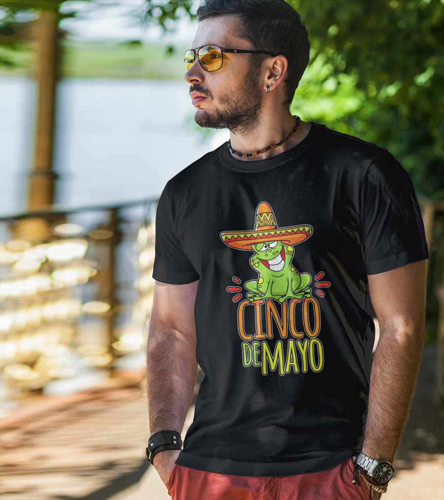 Cinco De Mayo Fun Mexican Fiesta Frog Sombrero T-Shirt