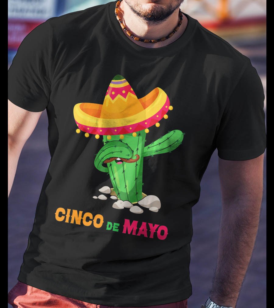 Cinco De Mayo Dabbing Cactus Sombrero T-Shirt