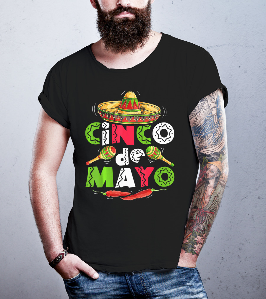 Cinco De Mayo Sombrero Maracas Chillies T-Shirt