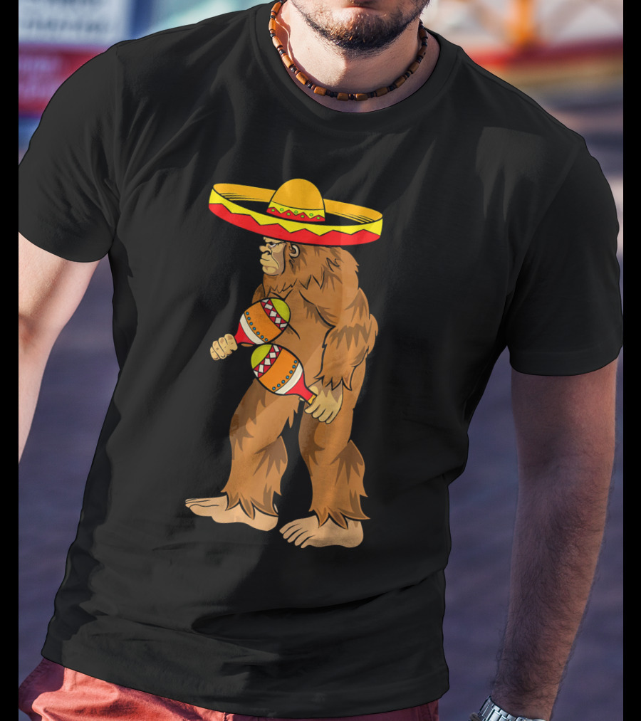 Bigfoot Sombrero Maracas Cinco De Mayo T-Shirt