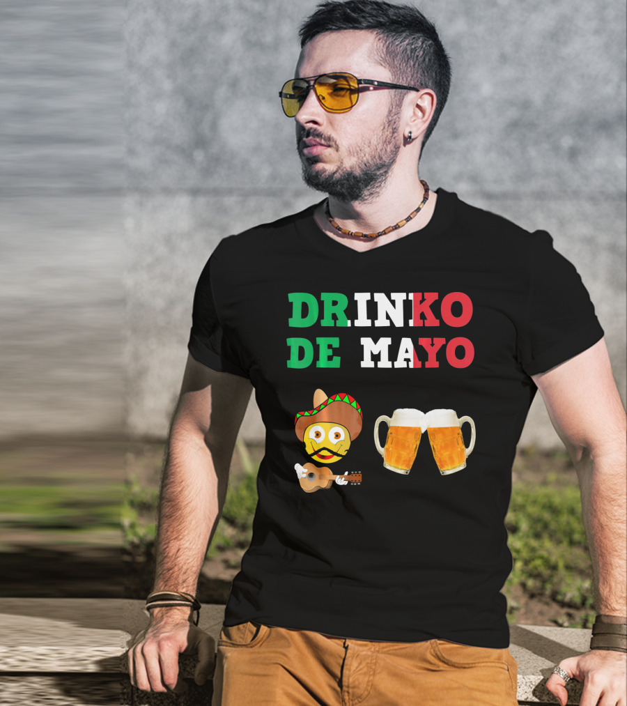 Drinko De Mayo Sombrero Guitar Emoji Beer Mugs T-Shirt