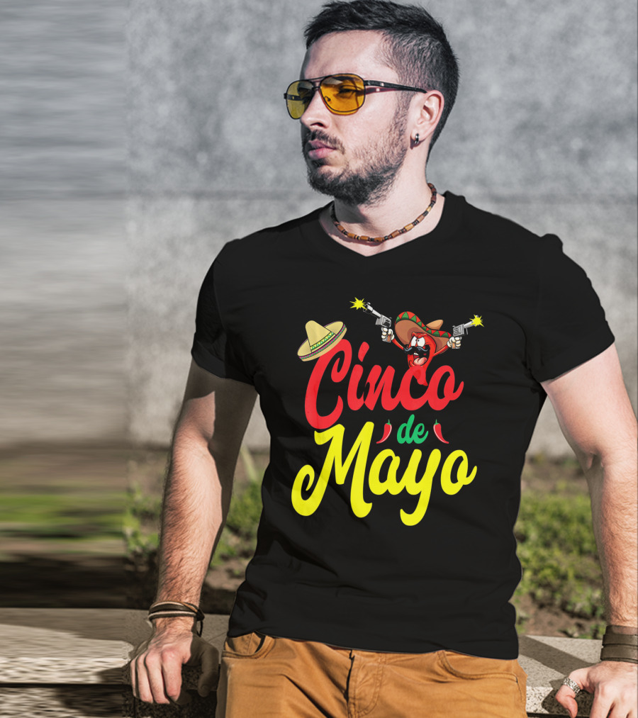Cinco De Mayo Mexican Party Fiesta Sombrero Chili Pistols T-Shirt