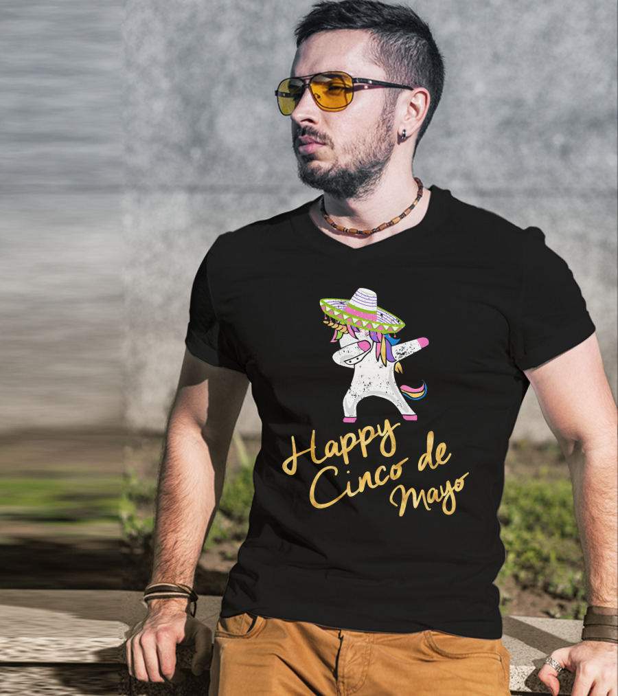 Happy Cinco De Mayo Dabbing Unicorn With Sombrero T-Shirt