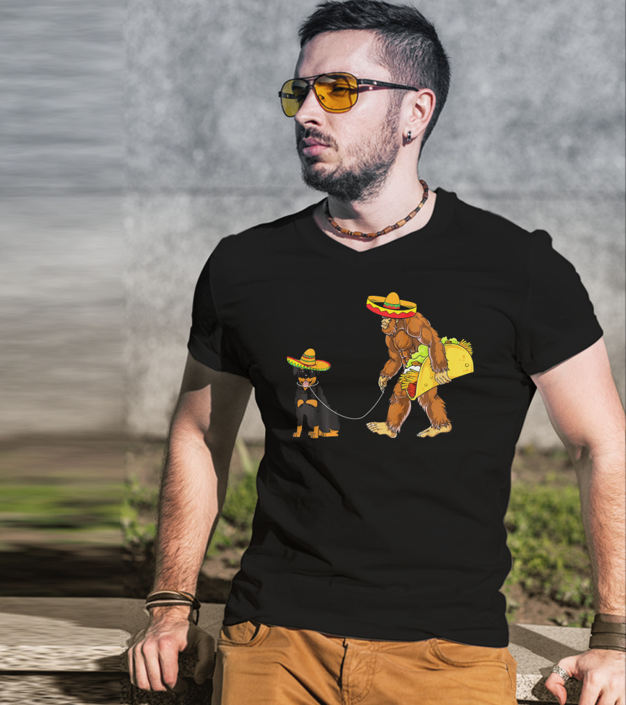 Cinco De Mayo Bigfoot Walking Rottweiler Taco Sombrero T-Shirt
