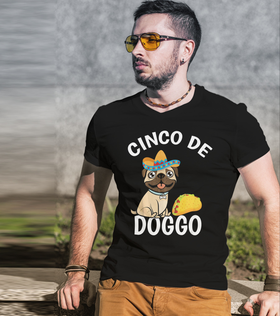 Cinco De Doggo Mexican Pug Sombrero Taco T-Shirt