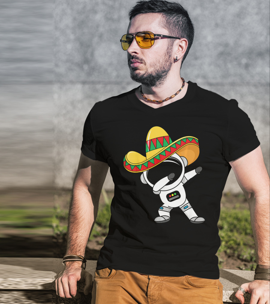 Kids Cinco De Mayo Astronaut Sombrero Dabbing T-Shirt