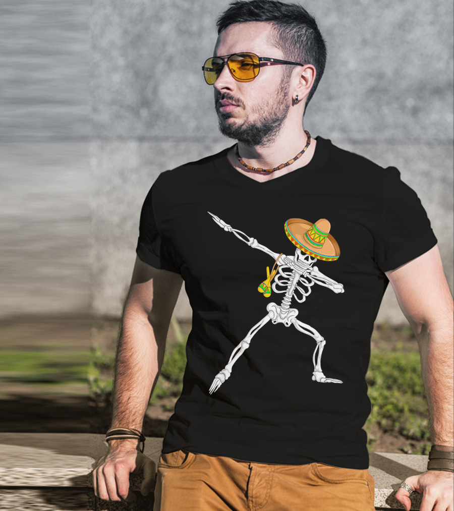 Cinco De Mayo Dabbing Skeleton Sombrero Dance T-Shirt