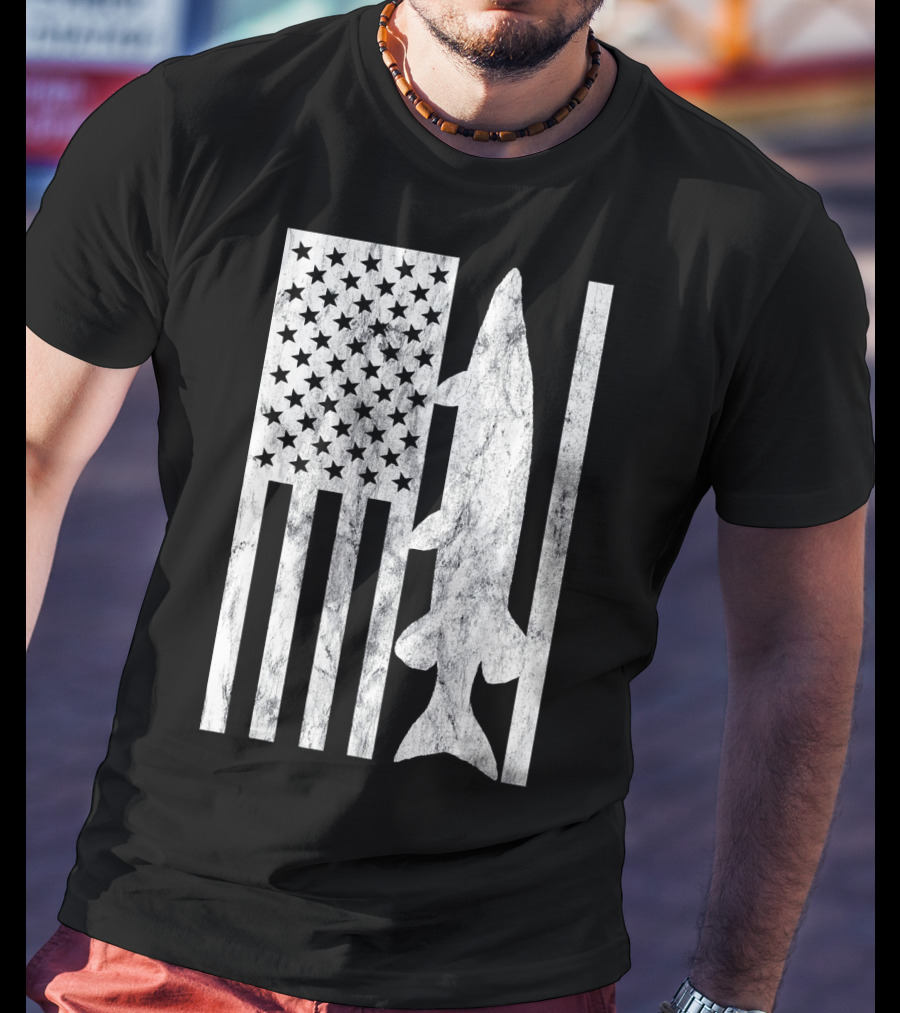 American Flag Musky Fishing T-Shirt