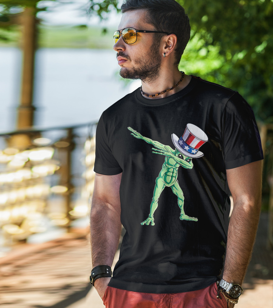 Dabbing Alien In American Uncle Sam Hat T-Shirt