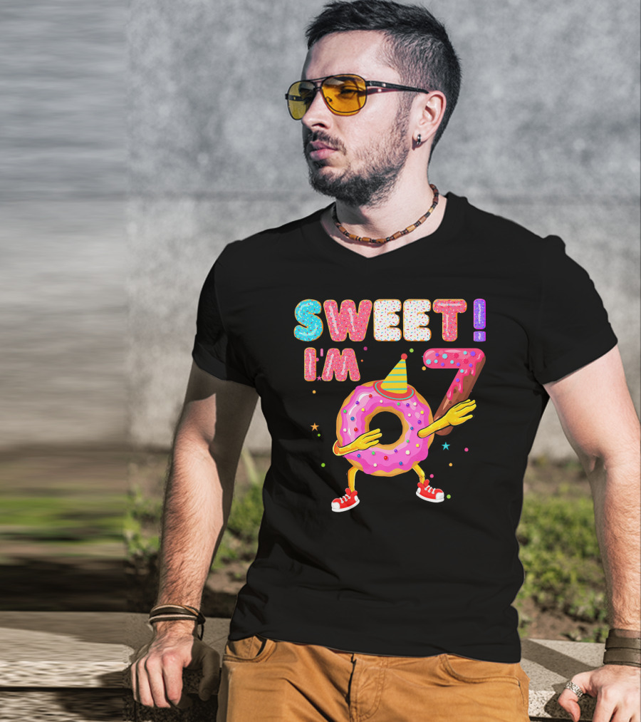 Sweet I'm 7 Birthday Donut Party Hat Fun T-Shirt