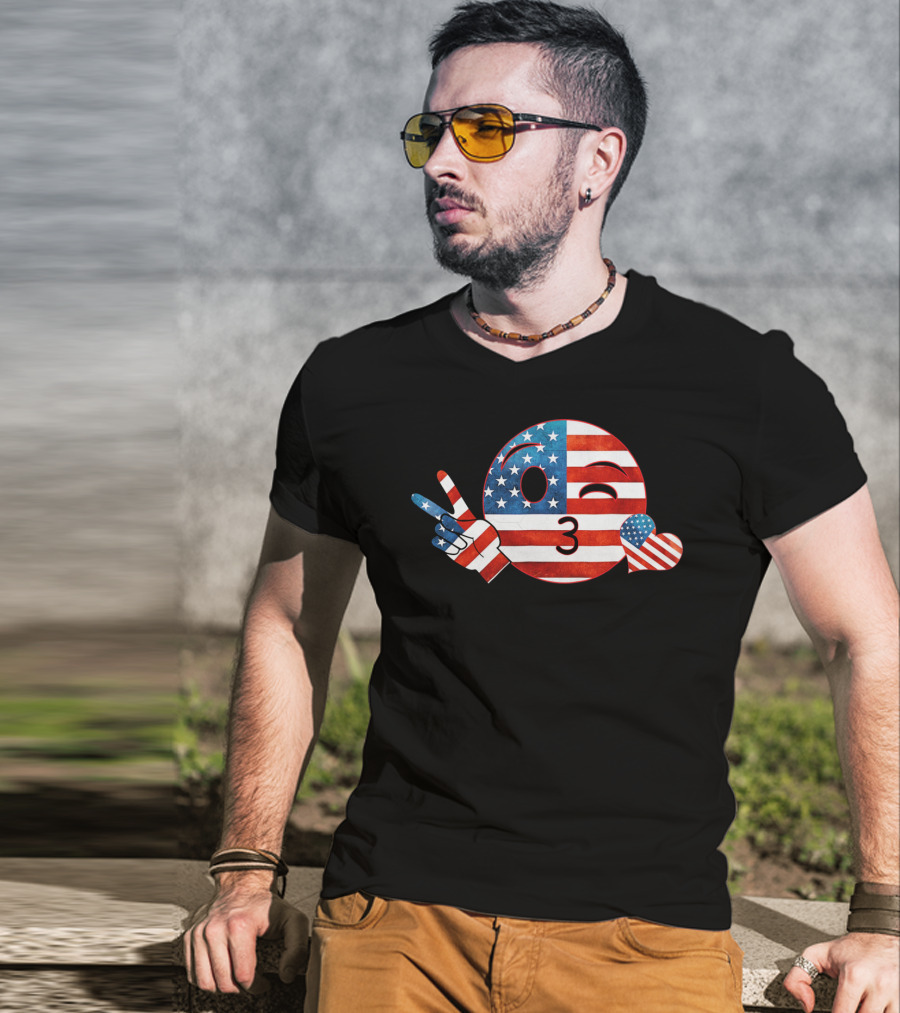 Unique Peace Emoji Patriotic American Flag Kiss Heart T-Shirt