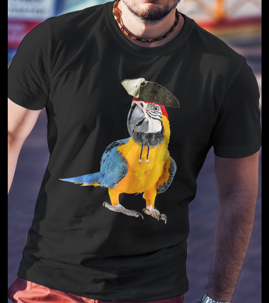 Parrot Of The Caribbean Bird Pirate Hall Macaw With Tricorn Hat T-Shirt