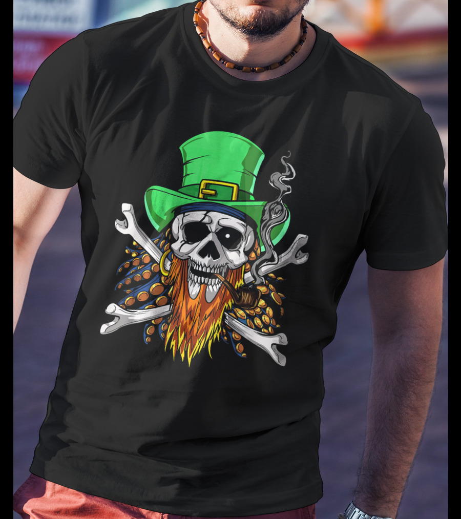Leprechaun Pirate Skull St Patricks Crossbones Hat Pipe Beads T-Shirt