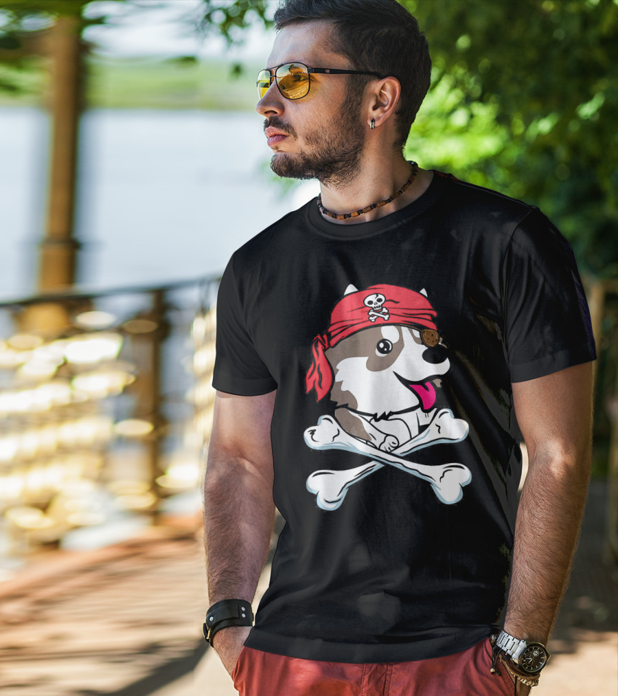 Husky Pirate Halloween Dog Crossbones Hat T-Shirt