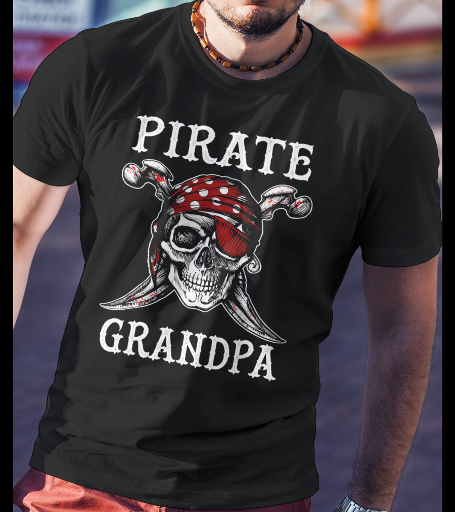 Pirate Grandpa Skull Halloween Eyepatch Bandana Crossed Sabers T-Shirt