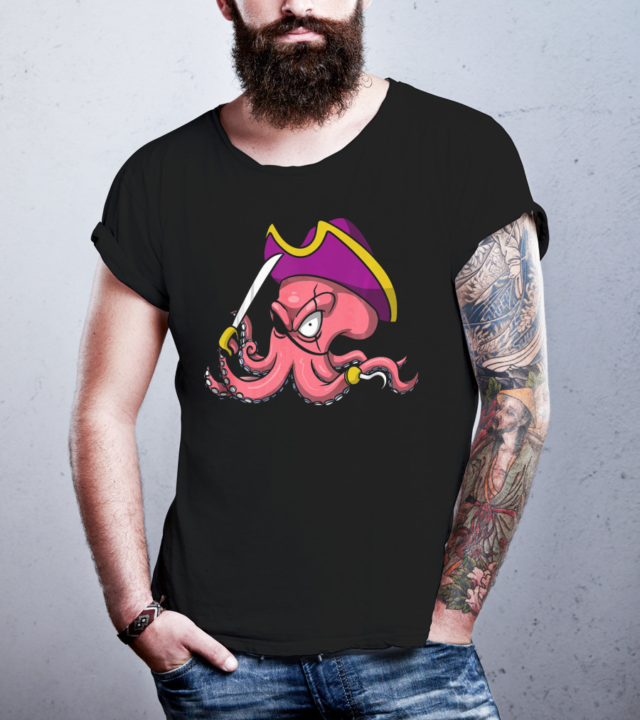 Octopus Pirate Captain With Cutlass And Buccaneer Hat T-Shirt