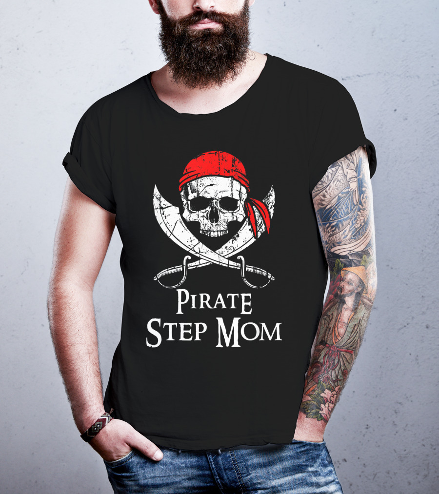 Pirate Step Mom Skull And Crossbones With Red Bandana T-Shirt