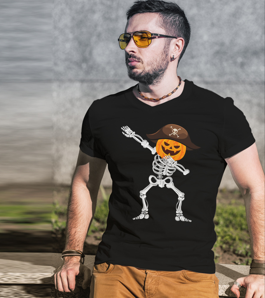 Skeleton Dabbing Pirate Pumpkin Halloween T-Shirt