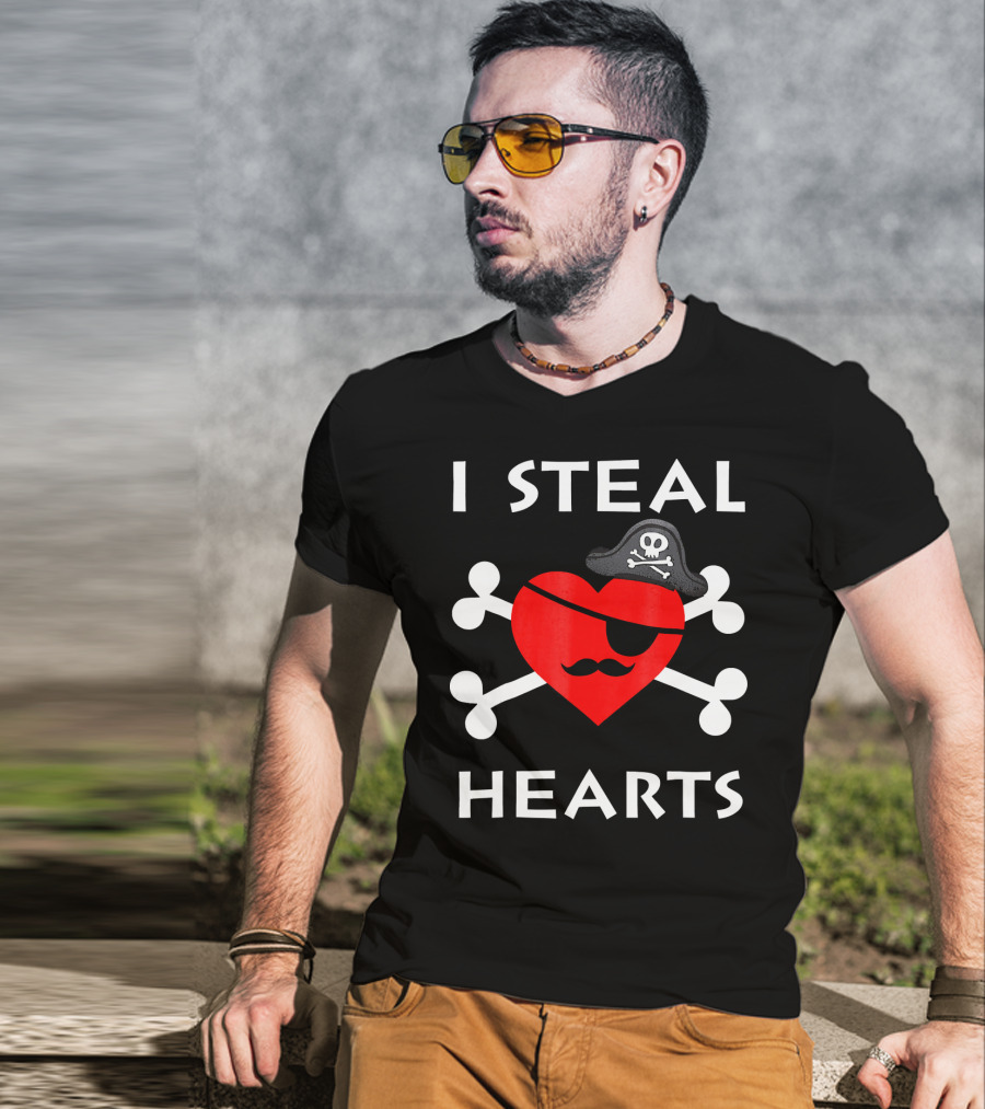 I Steal Hearts Valentine Day Pirate Eyepatch Skull Crossbones T-Shirt